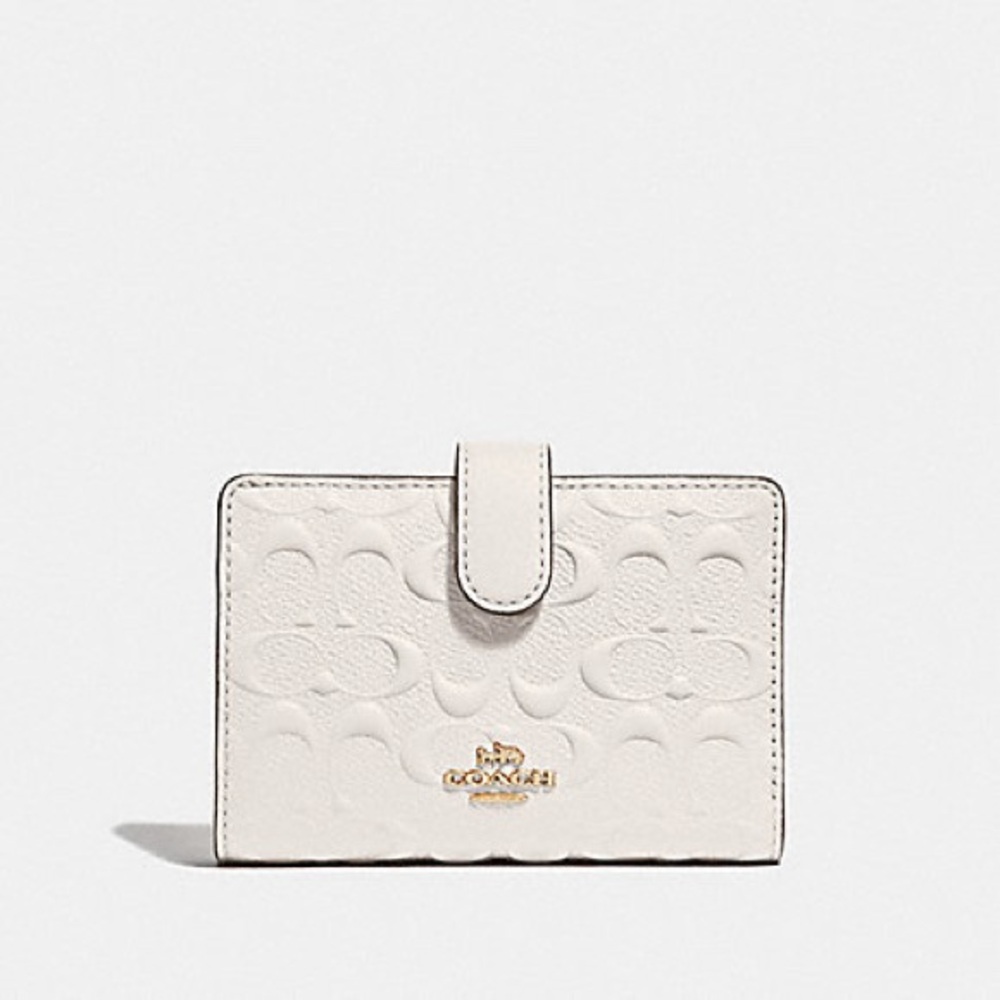 NEW Coach Medium Corner Zip Wallet in Signature Embossed Leather - Chalk